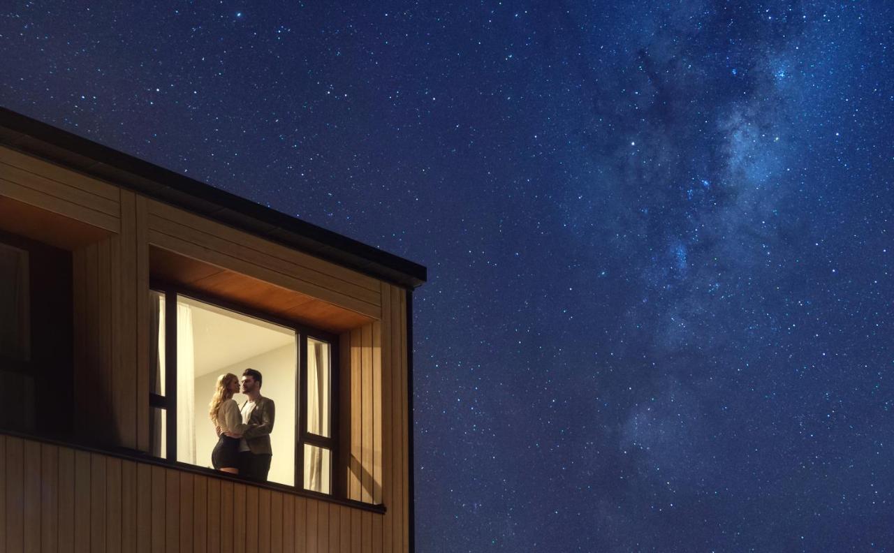 Galaxy Boutique Hotel Lake Tekapo Exterior photo The Milky Way over the Southern Alps