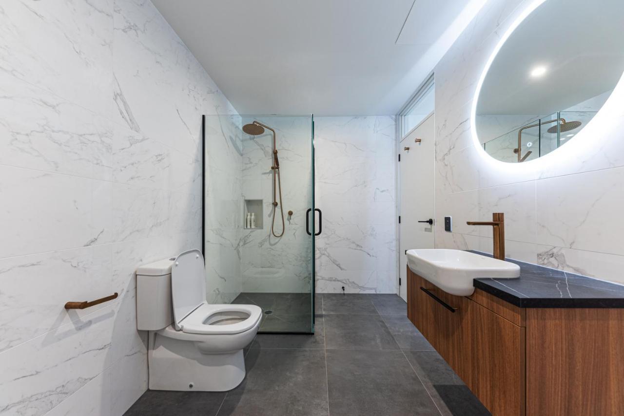 Galaxy Boutique Hotel Lake Tekapo Exterior photo Bathroom